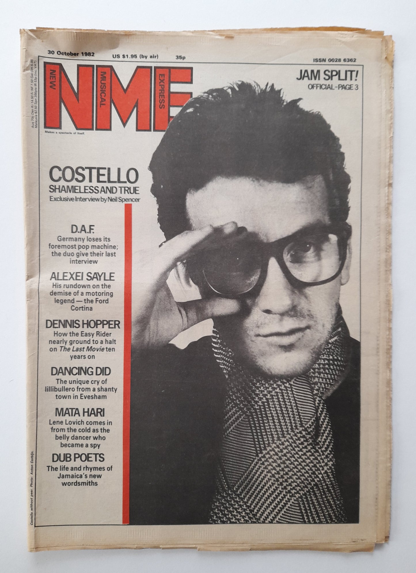 NME Magazine 30 October 1982 Elvis Costello, The Jam, Lene Lovich